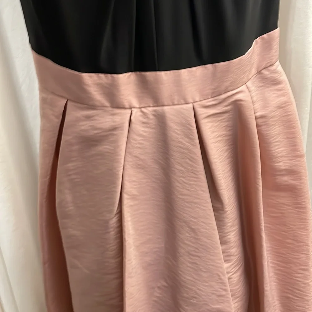 Pearl Trim Twist Belted Waist Hi-Low Fit & Flare Midi Dress - Picture 4 of 10